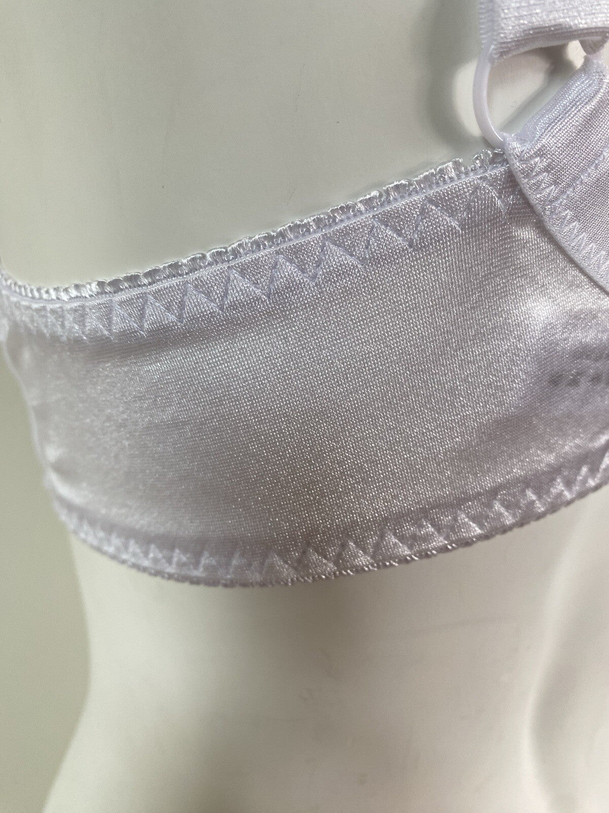 Unpadded White Bra Lace & Satin Bra Underwired Sizes 34 - 44 / B - DD Cup