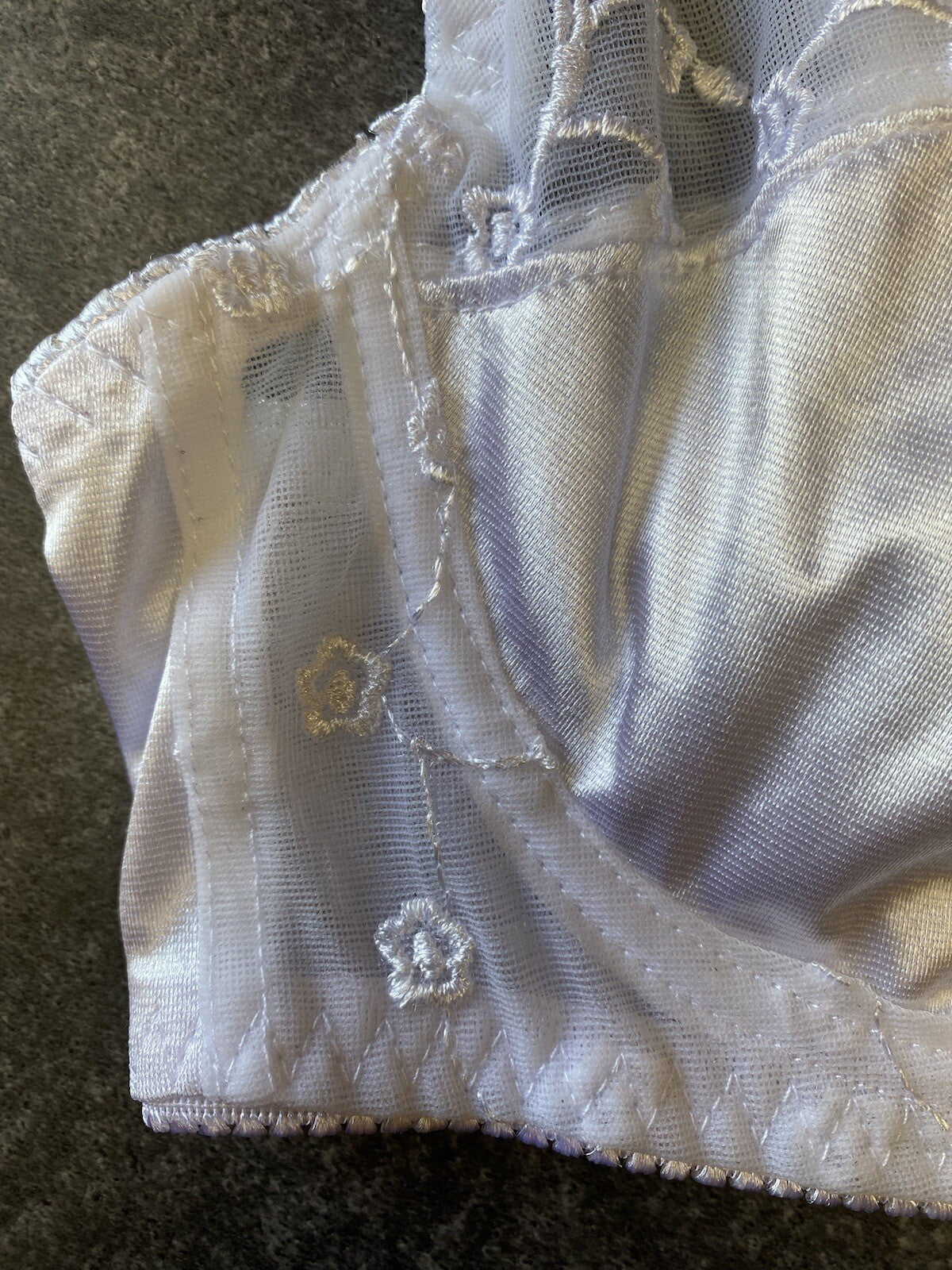 Unpadded White Bra Lace & Satin Bra Underwired  Sizes 34 - 44 / B - DD Cup