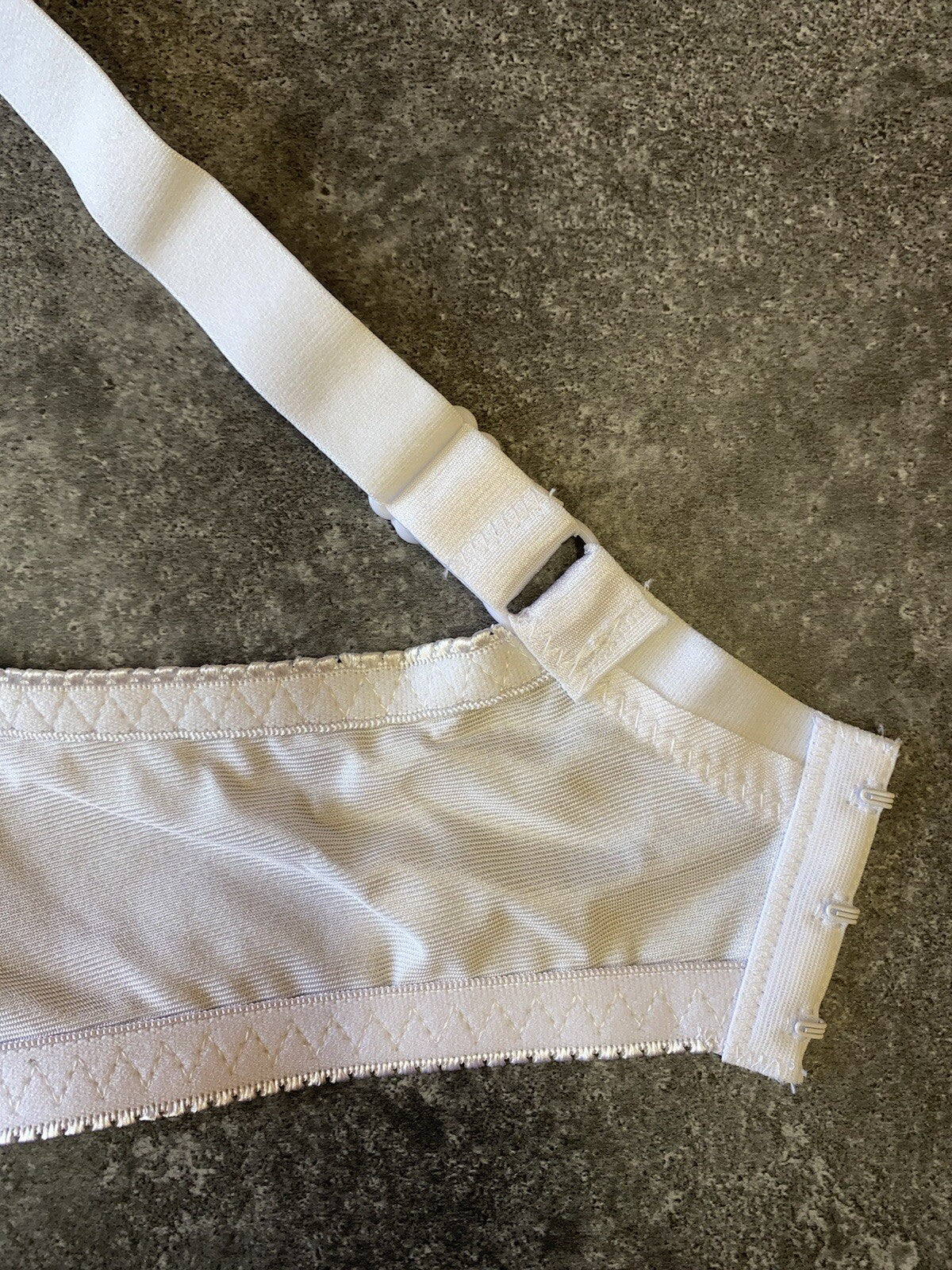 Unpadded White Bra Lace & Satin Bra Underwired  Sizes 34 - 44 / B - DD Cup